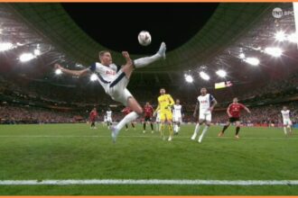 Video: Man United denied Europa League final equalizer with incredible goal line clearance