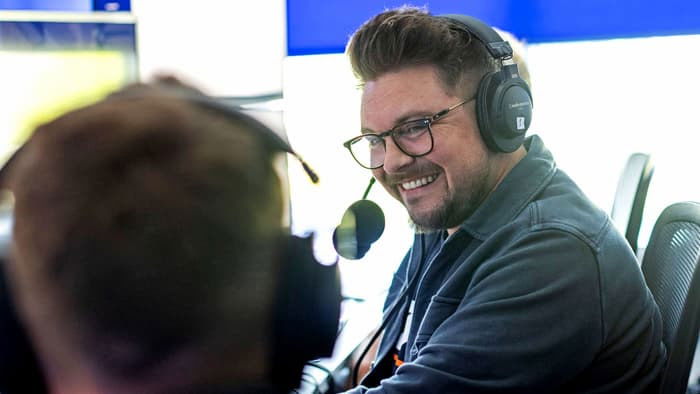 Commentators and broadcasting stations released in 2025