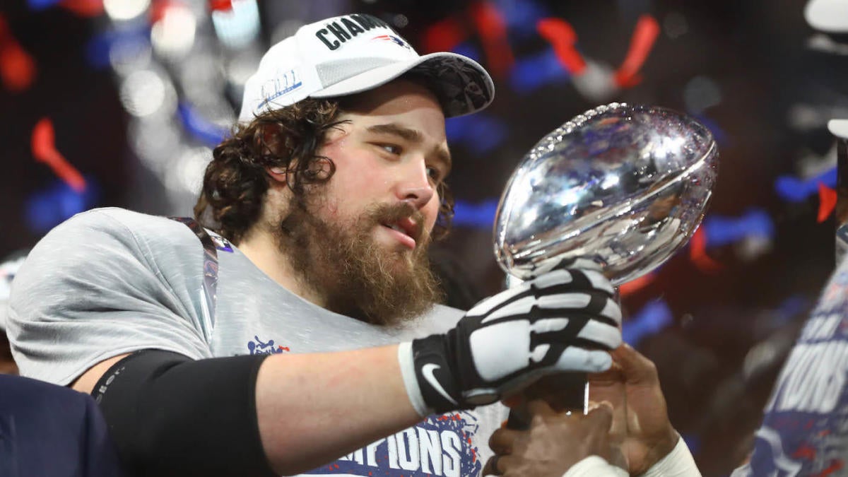 David Andrews, longtime Patriot Center, two-time Super Bowl champion announces retirement