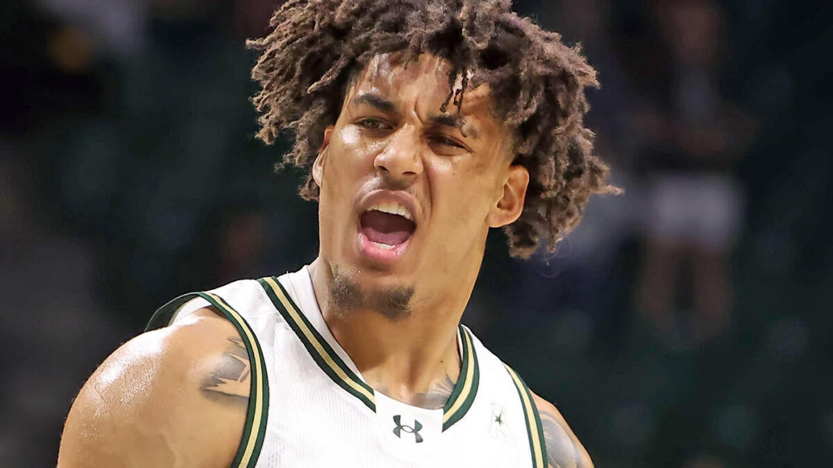 Forecast first round pick Yaxel Lendeborg withdraws from the 2025 NBA Draft and registers with Michigan