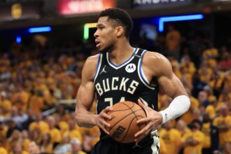 Former Star Tip Brooklyn Nets Trade from Giannis Antetokounmpo "a competing team..."