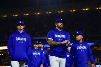 Former Dodgers infielder announces retirement from MLB