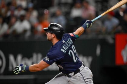 Free MLB Player Props, odds for May 31: Cal Raleigh use, Saturday's MLB Pick Fade Dylan