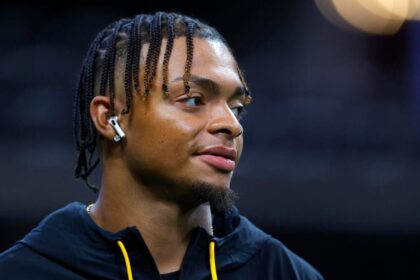 Justin Fields praises the New York Jets for their offensive potential ahead of their debut season: "The Sky's The Limit"