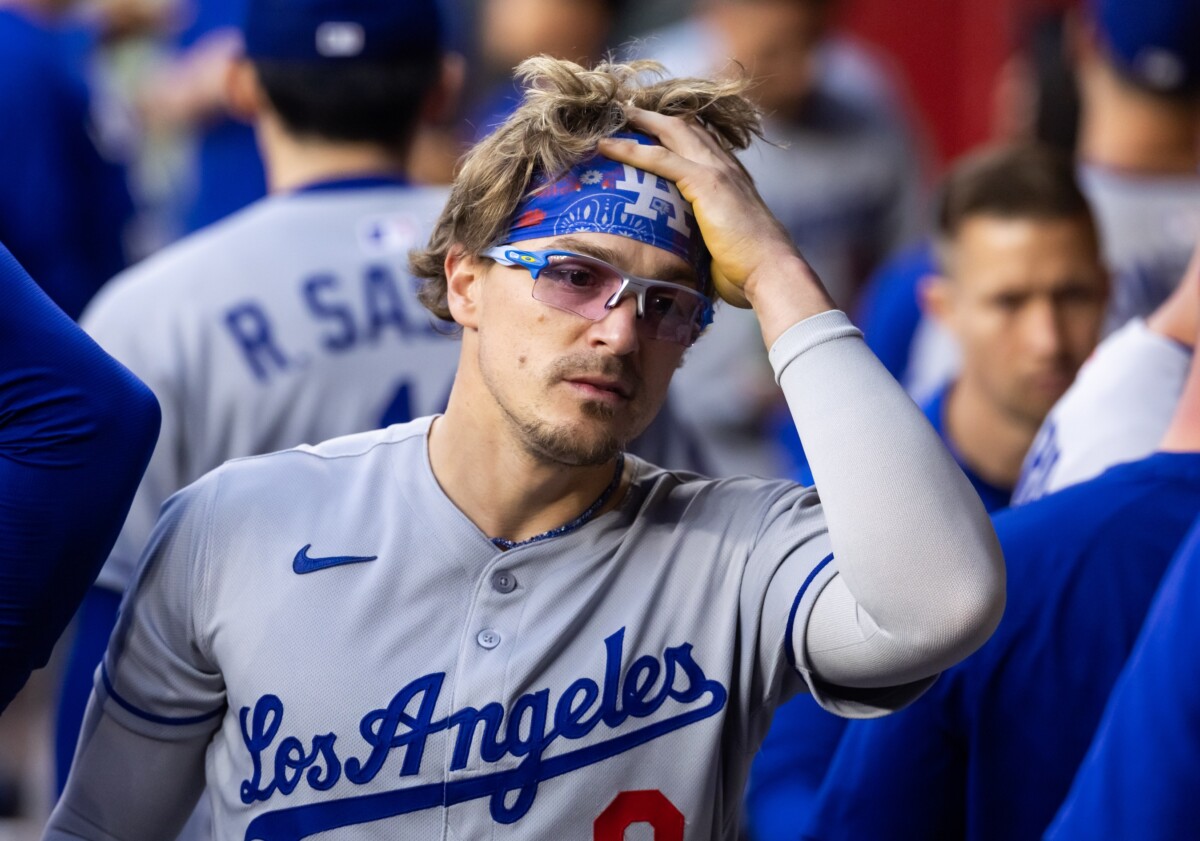 Dodgers Note: Chris Taylor Out, Paul Skens's big hit trade proposal, Kique Hernandez closes his pants