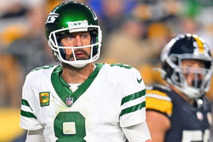 Aaron Rodgers has not told the Steelers positively that he is signing with them according to the report