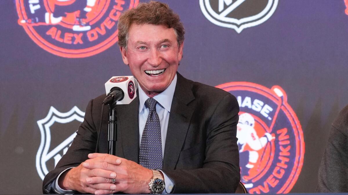 Wayne Gretzky praises Caitlin Clark's impact on women's sports. "She took over the country."