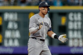 The Yankees win the series over Rocky with a 5-4 victory in the rubber game