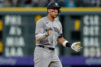The Yankees win the series over Rocky with a 5-4 victory in the rubber game