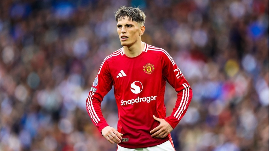 Manchester United winger Alejandro Garnacho linked with Arsenal