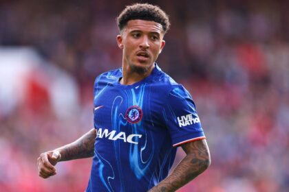 Sancho checks the Chelsea exit. Return to Man Utd