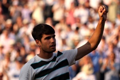 Alkaraz Downismuna advances at Queen's Club in three sets of thrillers