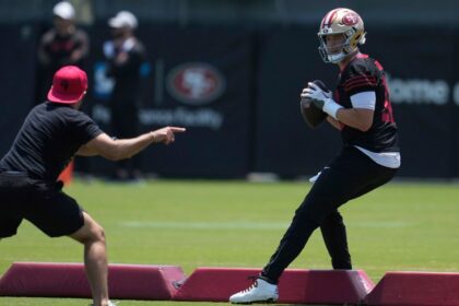 QB Mac Jones coached hard by the 49ers in an attempt to revive his career