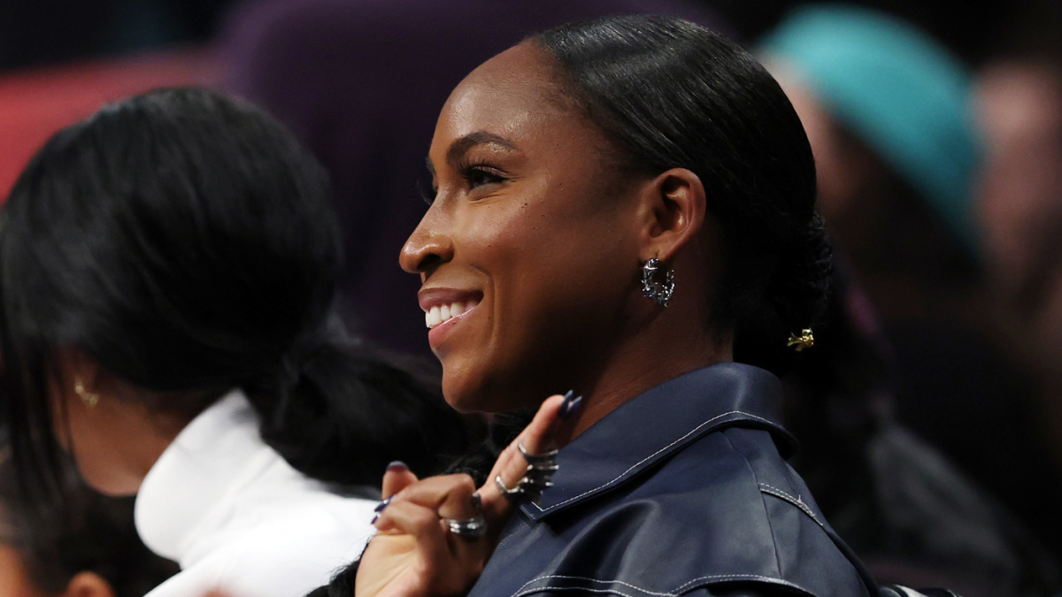 Coco Gauff gets a standing ovation and sits with Kobe Bryant's family in the WNBA game after the French Open Title