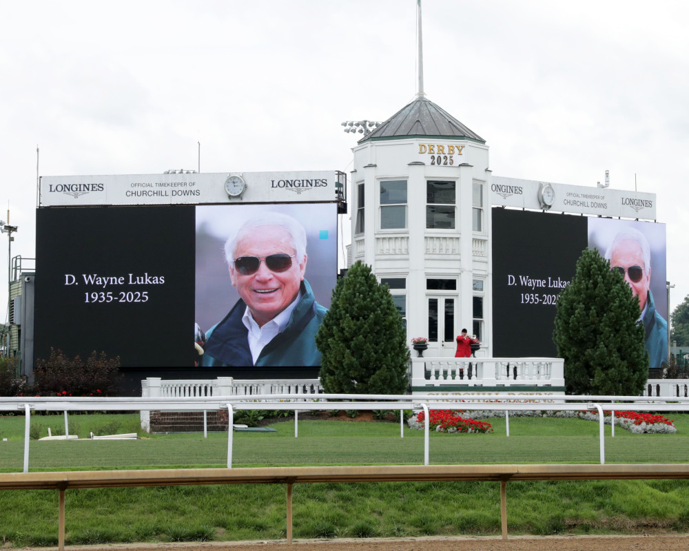 Pouring Tribute D. Wayne Lucas for the Hall of Fame Trainer