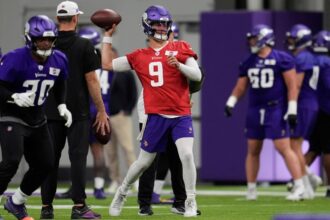 How is Vikings testing JJ McCarthy back into the field?