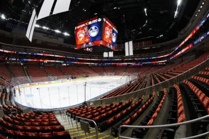 The Hockey News Playoff Frenzy Live: Join the chat to host the Panthers in Game 1 of the Cup Final