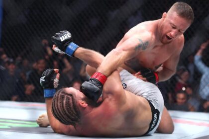 Justin Gesche said to each manager that "just cut my gloves" without a UFC lightweight title shot.