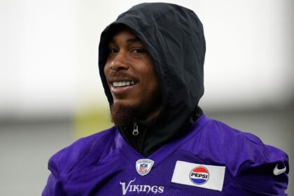 Justin Jefferson with JJ McCarthy in the Vikings OTA