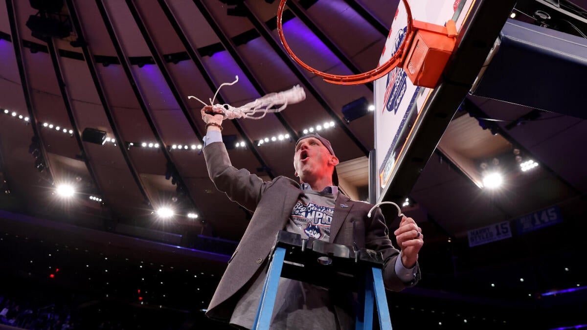Are you interested in the Knicks coaching job a year after UConn's Dan Hurley turned down the Lakers?