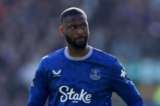 Leeds discusses to sign "generation" cf like Sesco