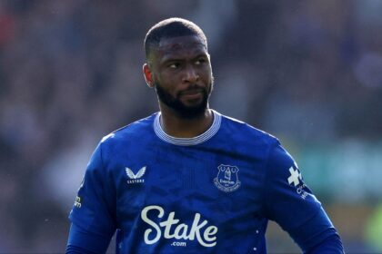 Leeds discusses to sign "generation" cf like Sesco