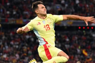 Leeds moves side by side and signs "exceptional" £9 million stars