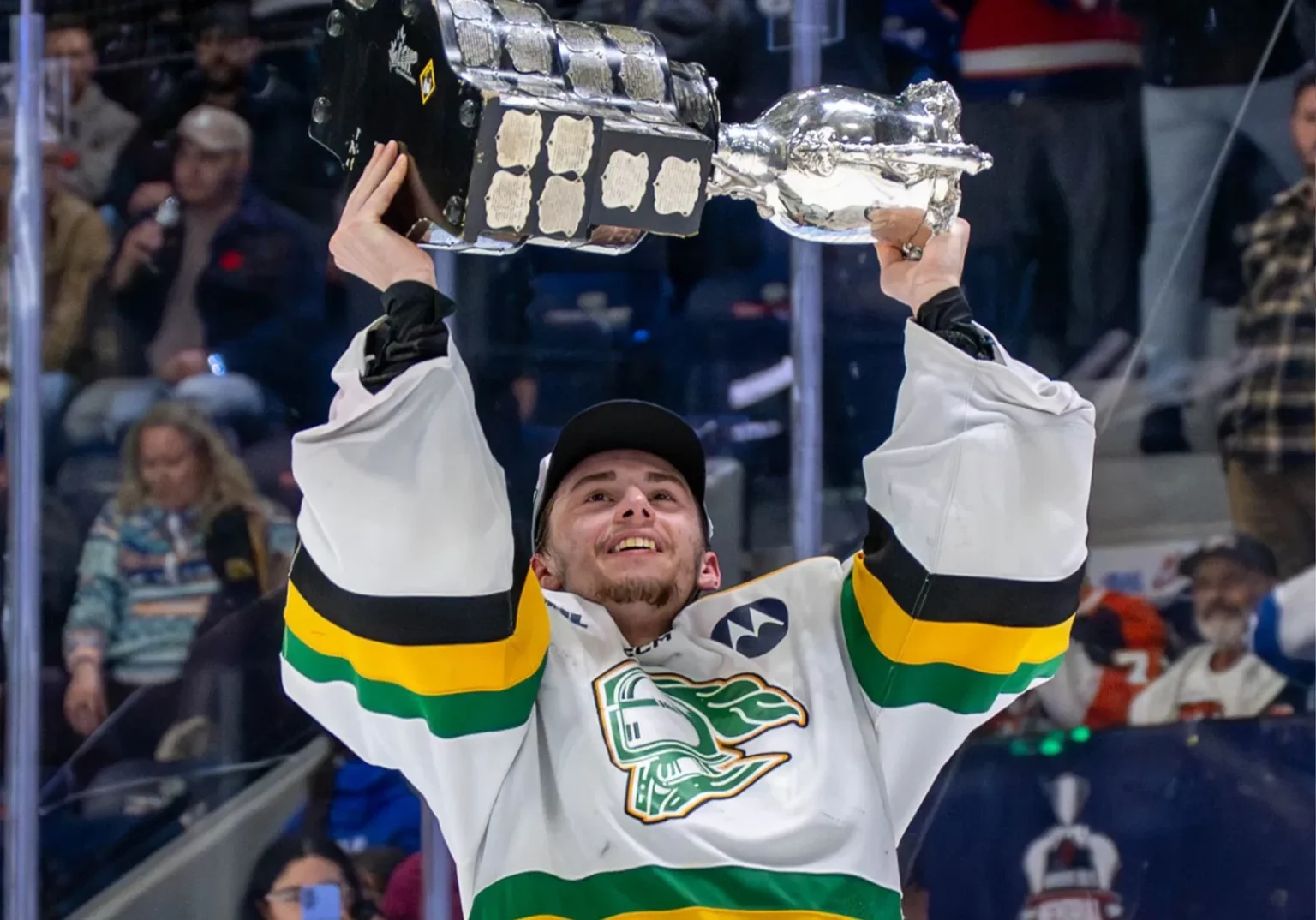 Maple Leafs invite Knight's goaltender Austin Elliott to train camp after the commemorative cup title