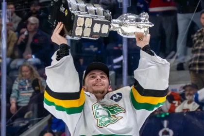 Maple Leafs invite Knight's goaltender Austin Elliott to train camp after the commemorative cup title