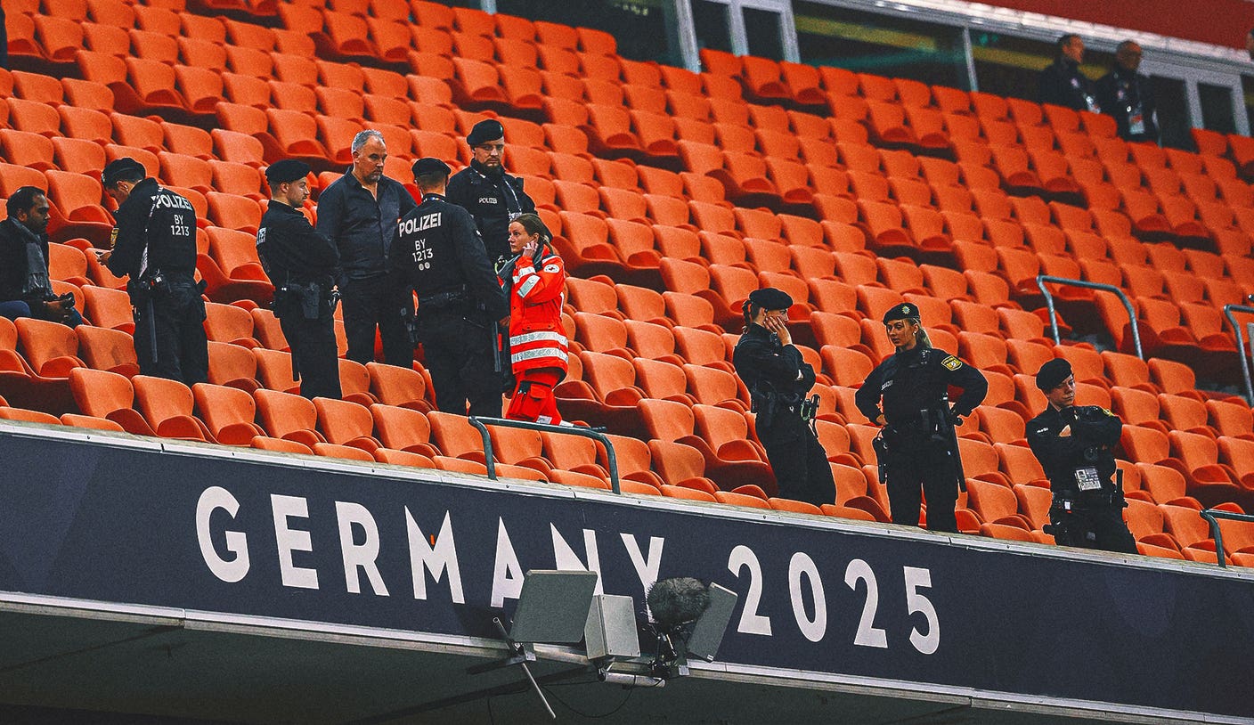 Fans die after fall in the final of the international league between Spain and Portugal