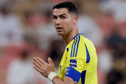 Cristiano Ronaldo is continuing to negotiate al-nassr contracts during a meeting with senior Saudi Arabian officials