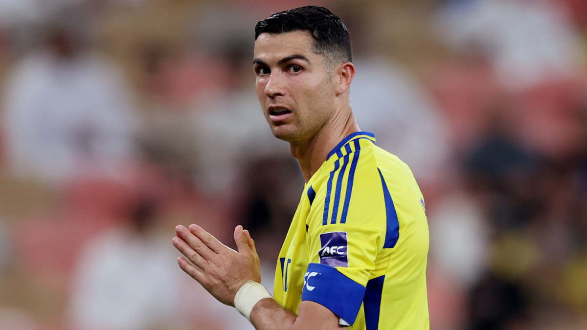 Cristiano Ronaldo is continuing to negotiate al-nassr contracts during a meeting with senior Saudi Arabian officials