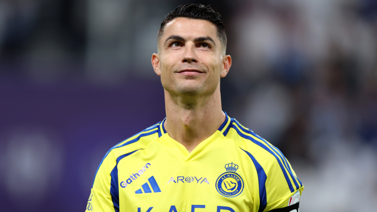 Cristiano Ronaldo will not go to the Club World Cup despite interest from several teams. "I can't catch all the balls."