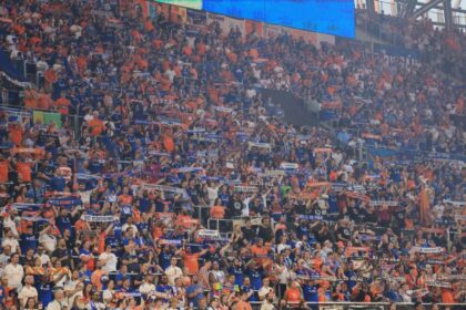 Report: Crew owners sell $900 million worth of stakes