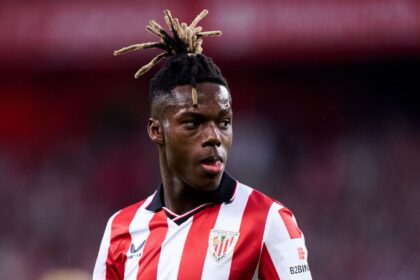 Williams avoids Barca and signs a new athletic deal