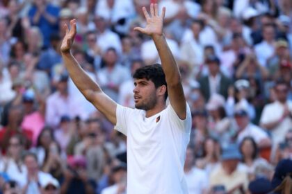 Carlos Alcaraz cruises past Cam Nolly to Wimbledon Semis