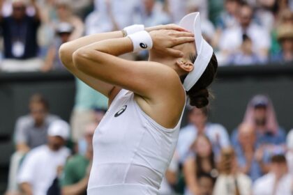 Belinda Bensik defeats Mira Andreva to reach Wimbledon Semis