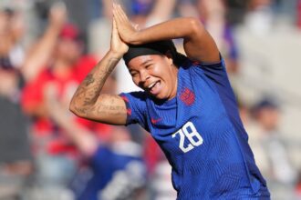 Source: Seattle signs Fishel to record NWSL transactions