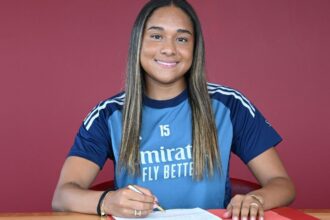 Arsenal signs Olivia Smith in World Record Transfer
