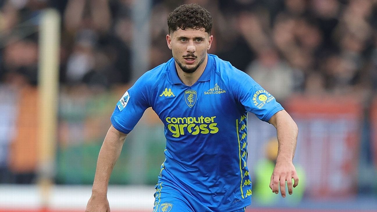 Wrexham signs kakahs of New Zealand in Emporio