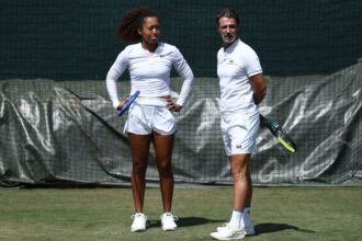 Naomi osaka will no longer cooperate with manager Patrick Mouratogro