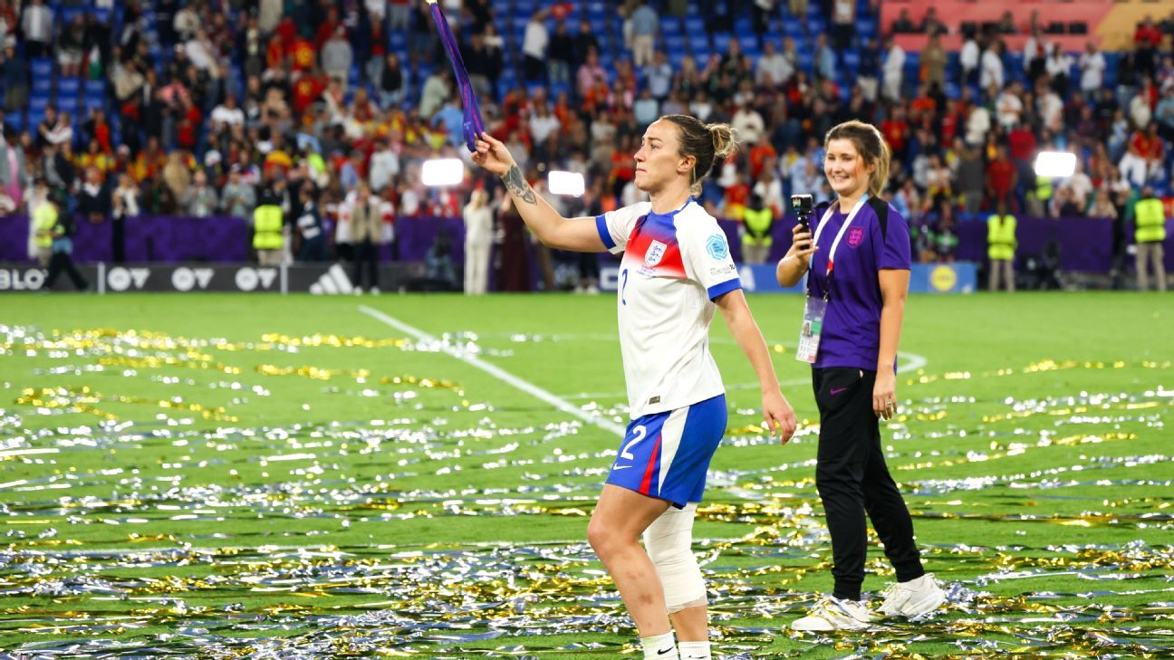 Bronze says she played Euro with her broken tibia