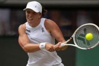 2025 Wimbledon Women's Semifinal Odds, Predictions, Time: Swiatek vs. Bencic Picks from Proven Tennis Experts