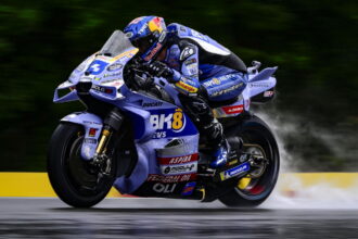 Alex Marquez: "I played cards - especially on the scooter!"