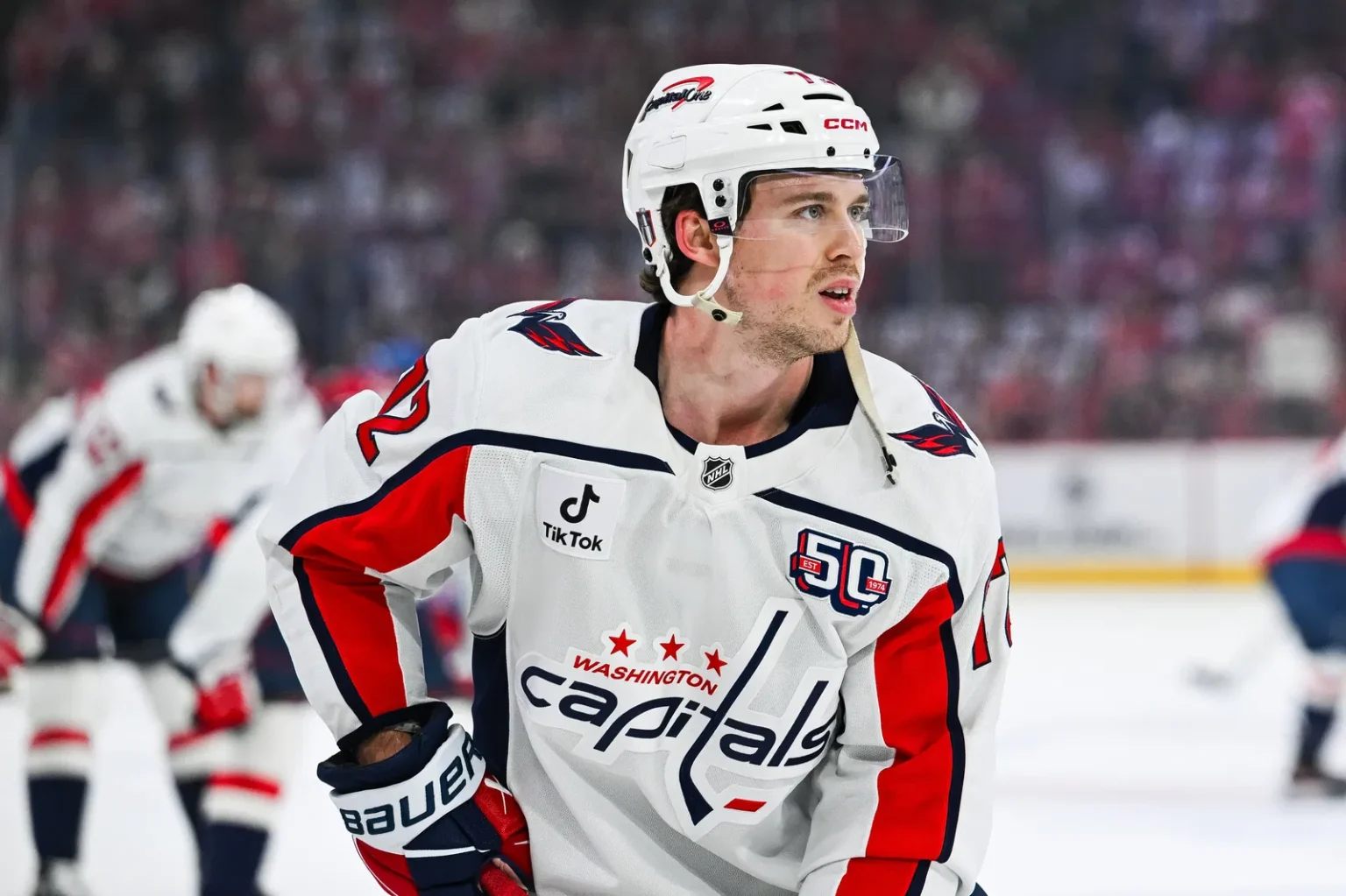 Former Penguin re-signs Anthony Beauvillier with the capital