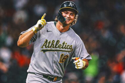 Nick Kurtz of Athletics became the first MLB rookie, hitting four home runs in the game