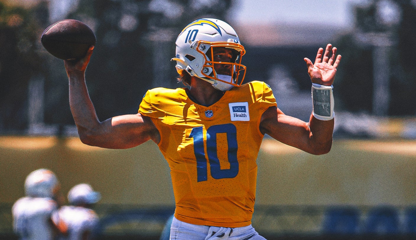 Chargers' Justin Herbert tests red-covered UV protection contact lenses