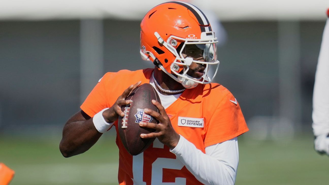 Chedur Sanders of the Browns says a limited number of people "not in my control."