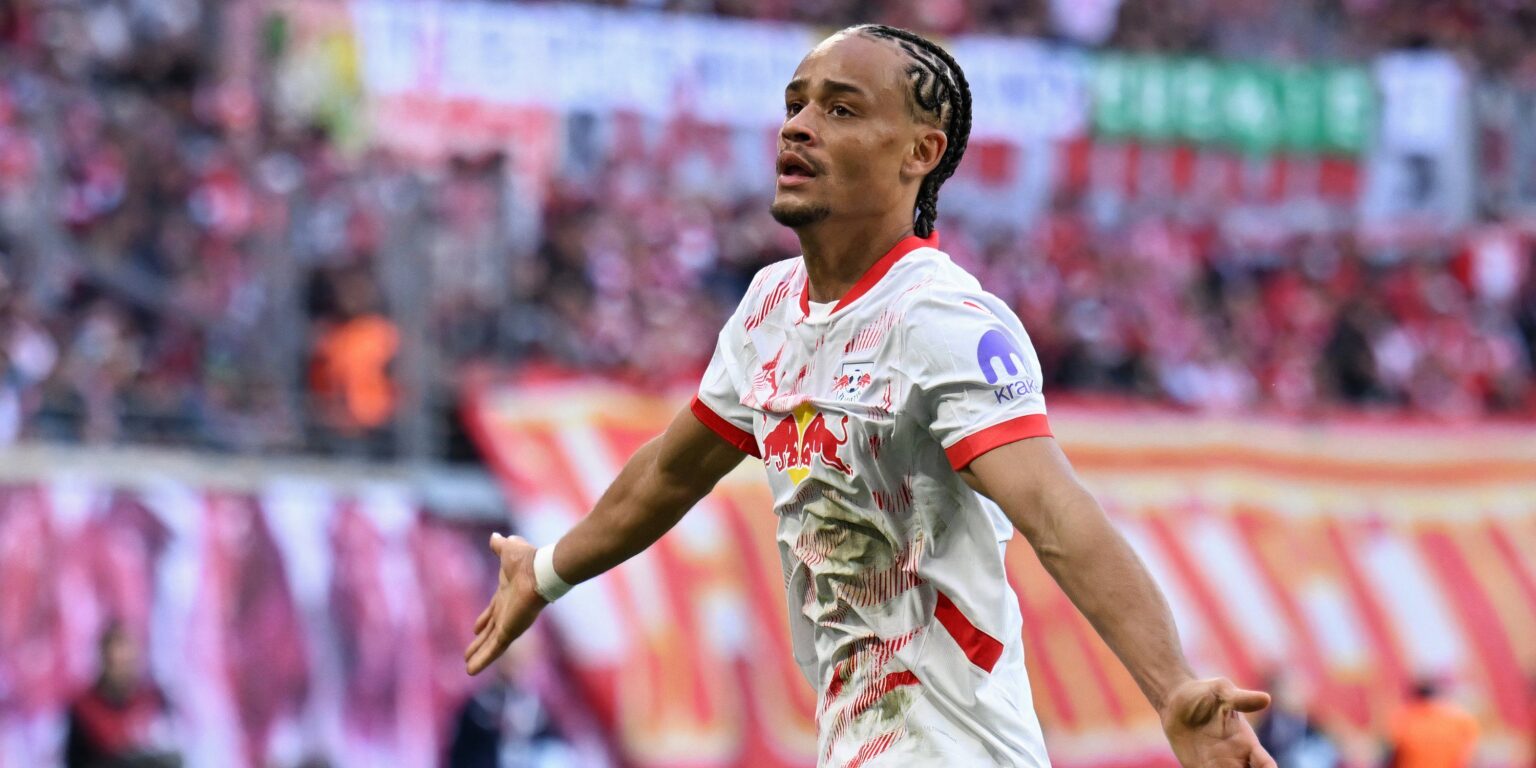 Chelsea's "Real Deal" Man United player talks with Theby Simmons