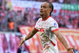 Chelsea's "Real Deal" Man United player talks with Theby Simmons